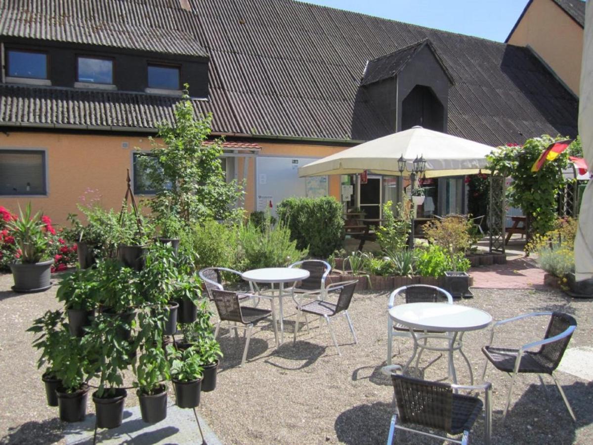 Schlaffass-Camping Gutshof Donauried Guenzburg Luaran gambar